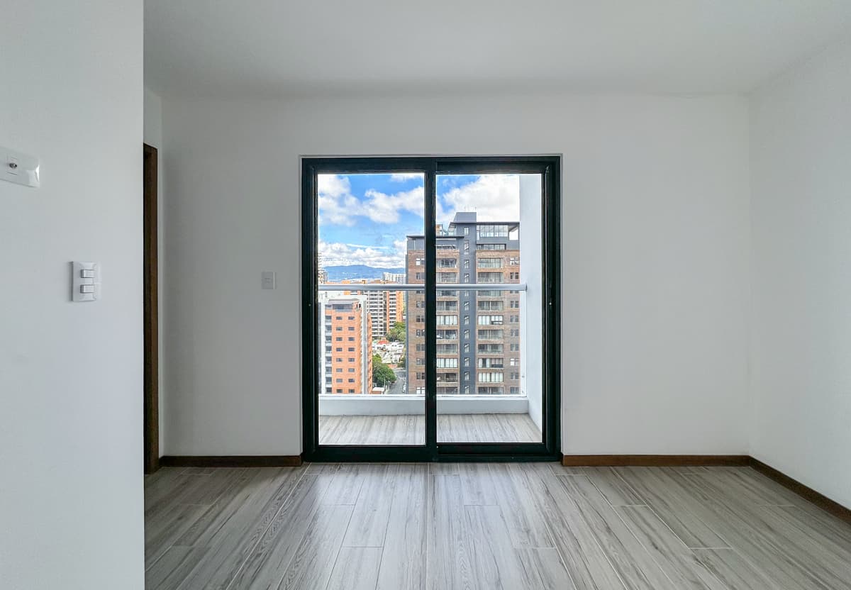 Apartamento en venta ideal para Airbnb en zona 10 - foto 1
