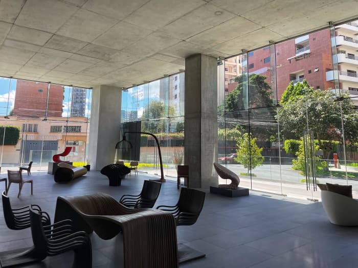 Local en alquiler en edificio corporativo zona 10 - foto 1