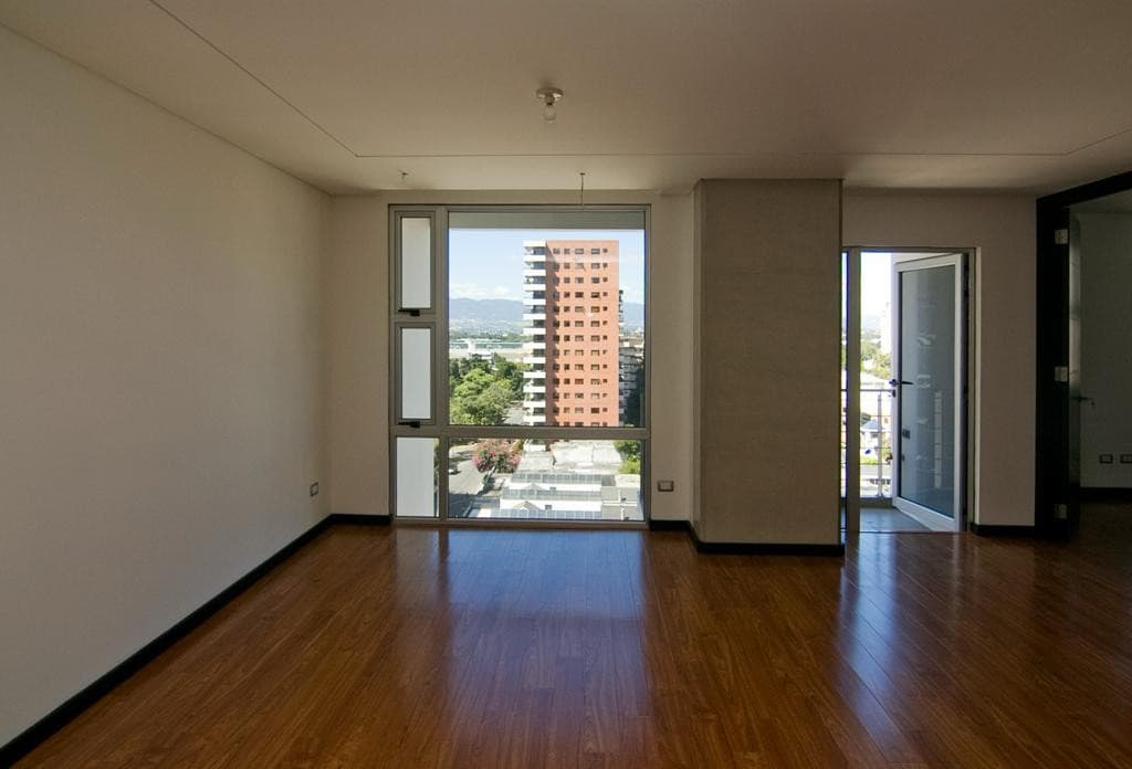 Apartamento de 2 dormitorios en alquiler en zona 14 - foto 1