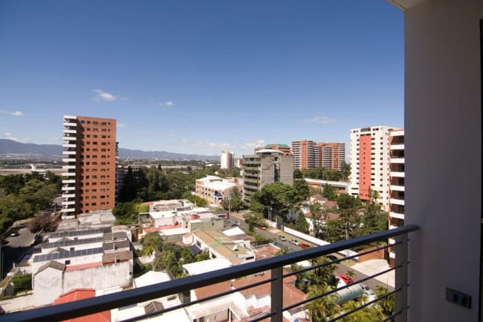 Apartamento de 2 dormitorios en alquiler en zona 14 - foto 3