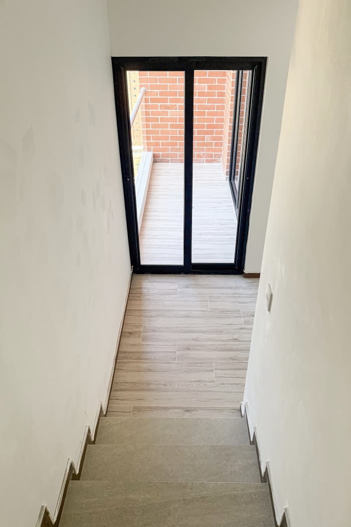 Apartamento de dos niveles en venta en NEO 2 zona 10 - foto 4