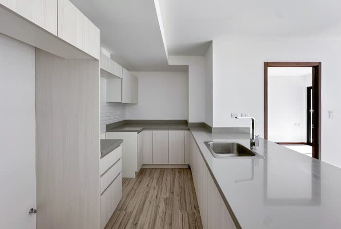 Apartamento en venta en Zona 10 cerca de La Estación - foto 2