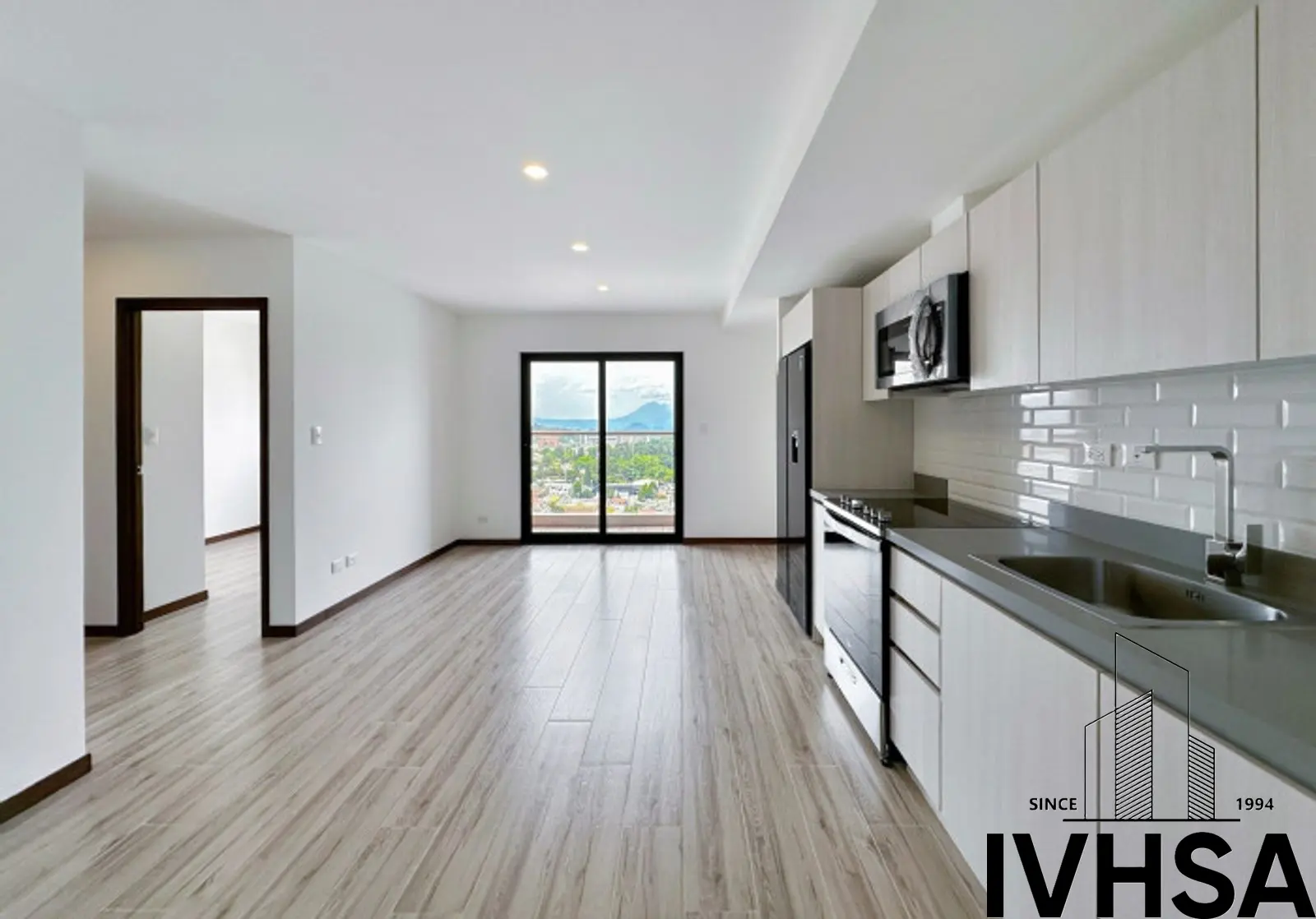 Apartamento de 2 dormitorios en alquiler en zona 10 - foto 1