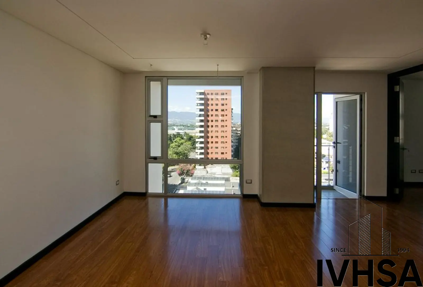 Apartamento de 2 dormitorios en alquiler en zona 14 - foto 1