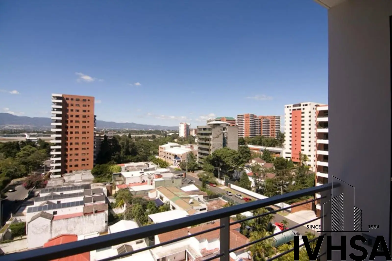 Apartamento de 2 dormitorios en alquiler en zona 14 - foto 3