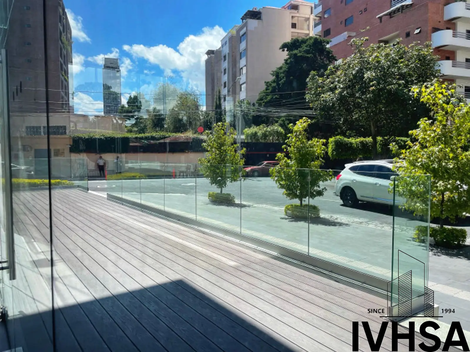 Local en alquiler en edificio corporativo zona 10 - foto 4