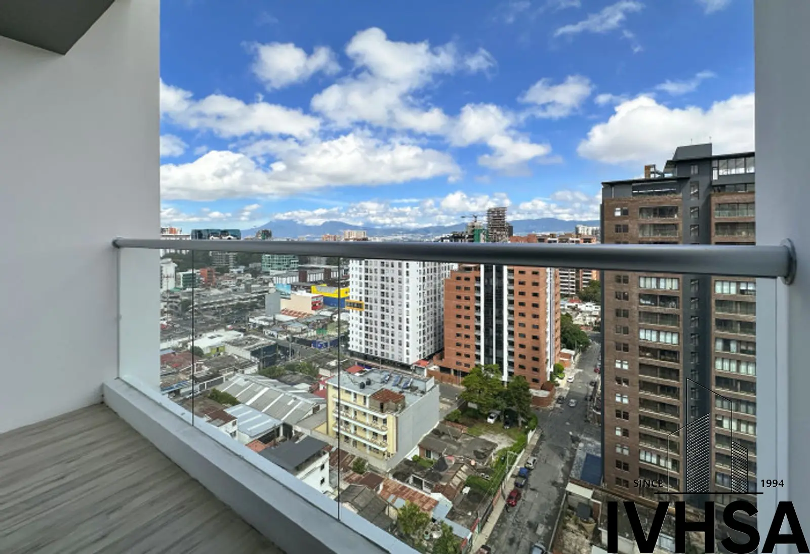 Apartamento en venta ideal para Airbnb en zona 10 - foto 2