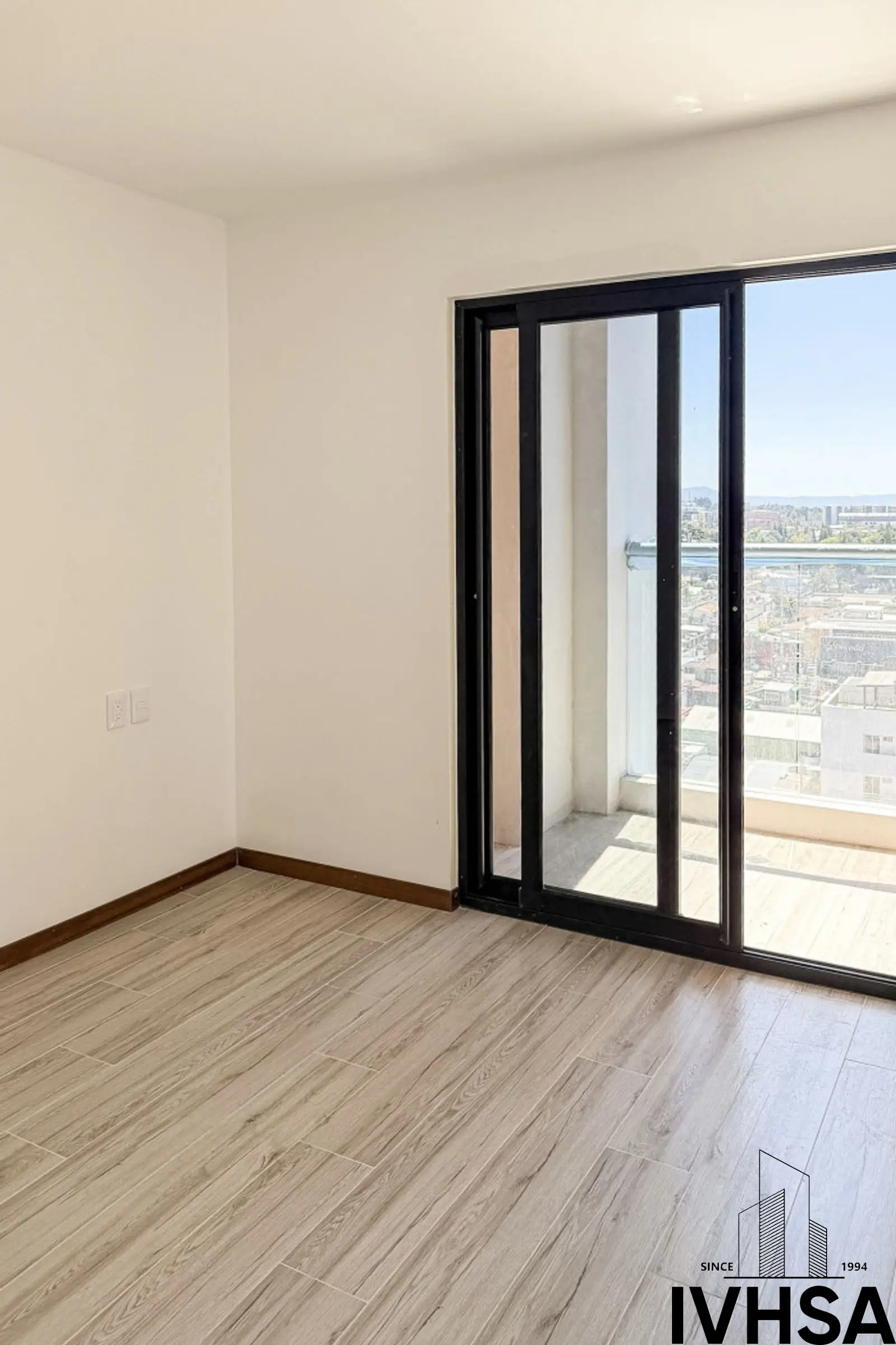 Apartamento de dos dormitorios en venta en zona 10 - foto 8