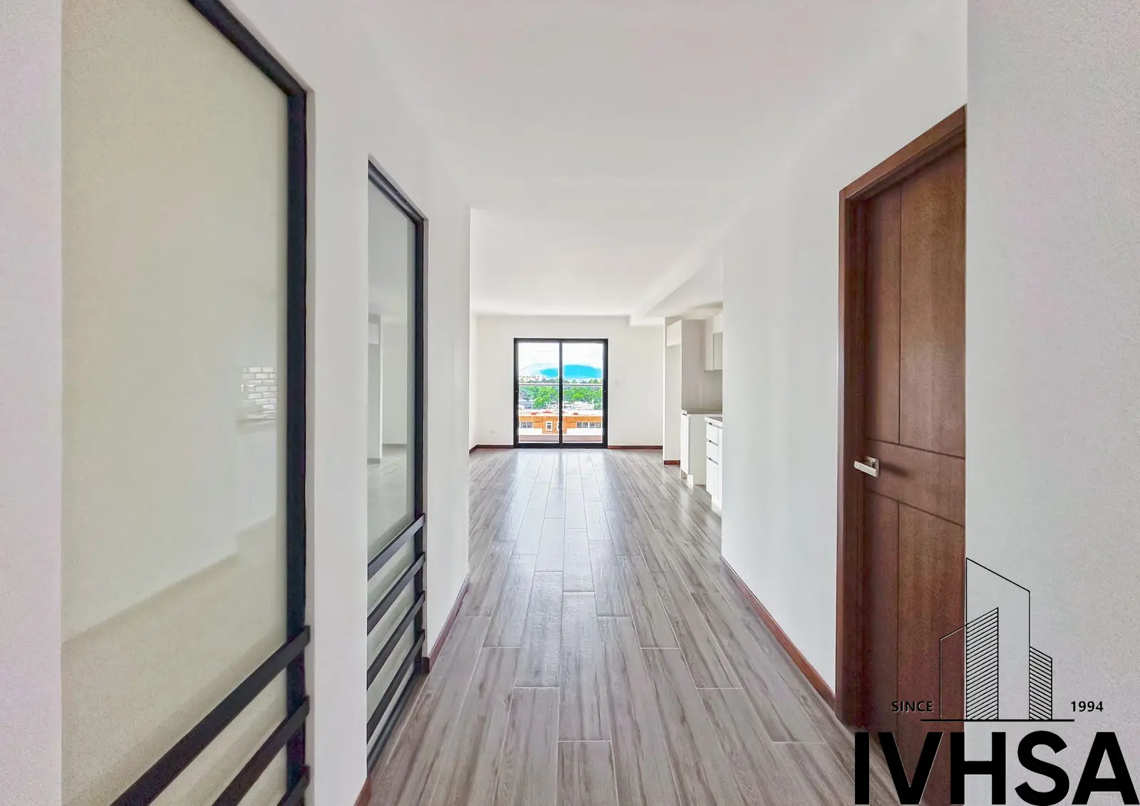 Apartamento en Zona 10 - foto 3