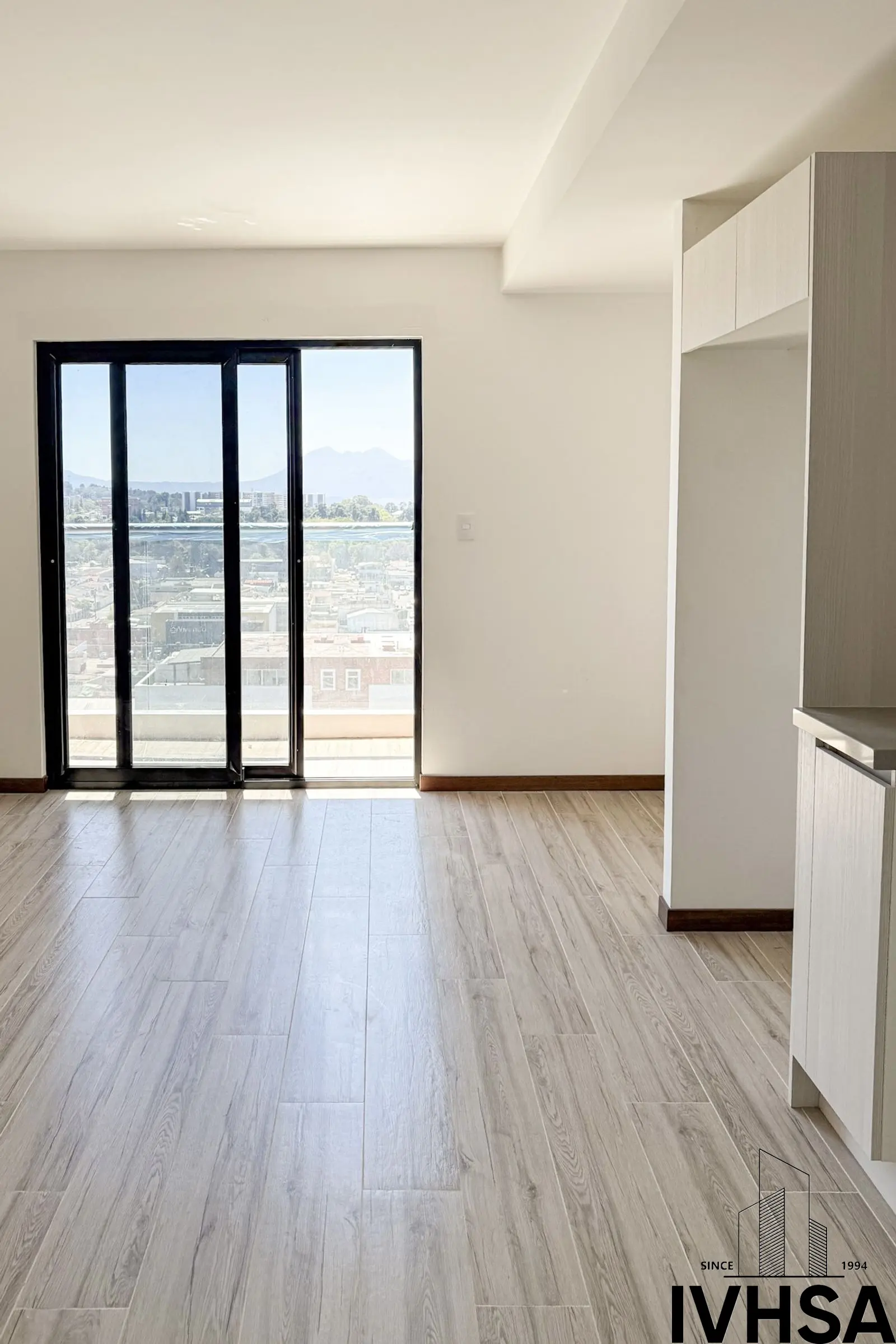 Apartamento de dos dormitorios en venta en zona 10 - foto 2