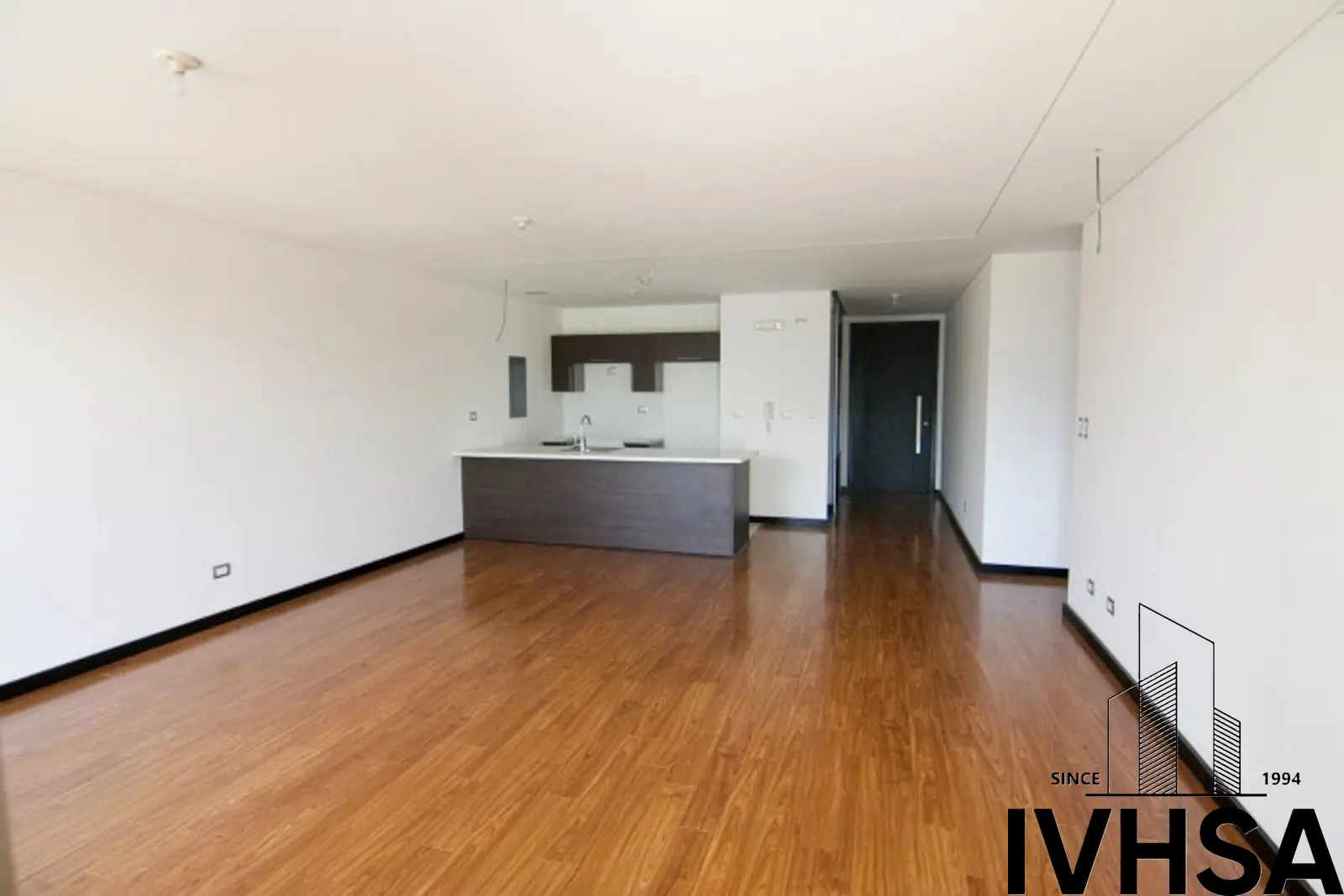 Apartamento de 2 dormitorios en alquiler en zona 14 - foto 2