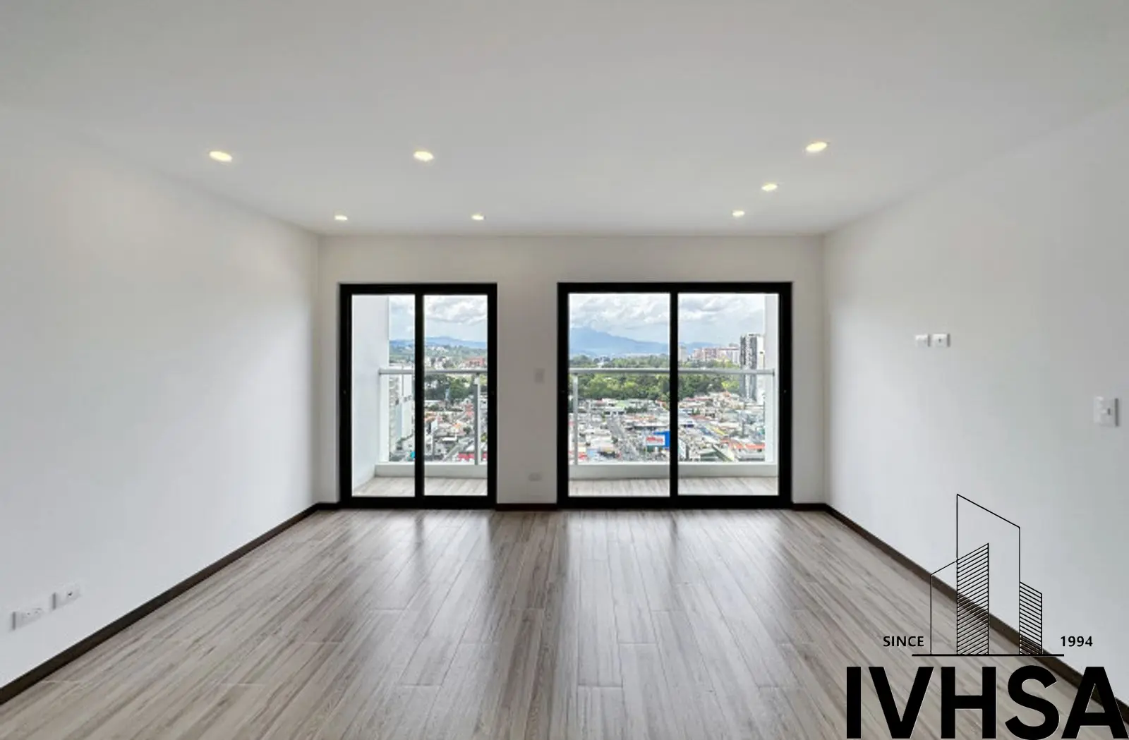 Apartamento de 2 dormitorios en alquiler en zona 10 - foto 3